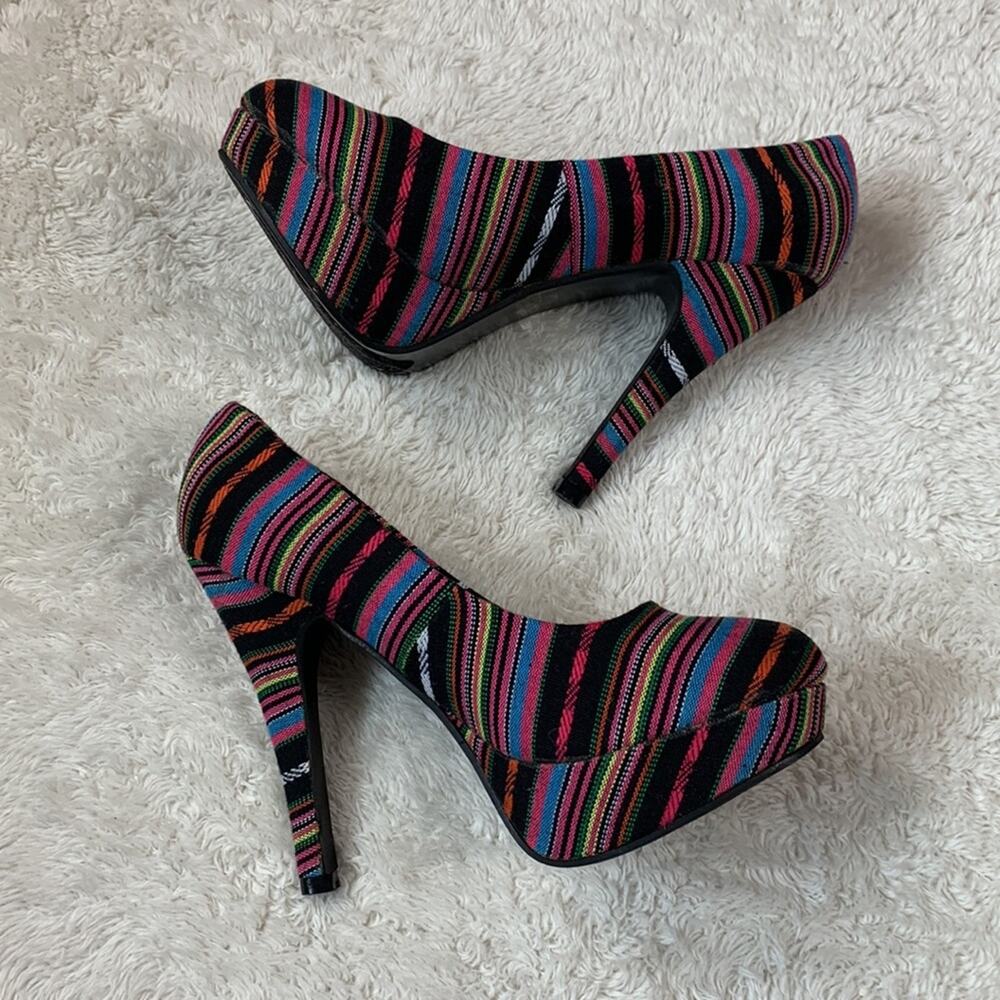 Delicacy Textured stripe platform stiletto heels, size 8.5